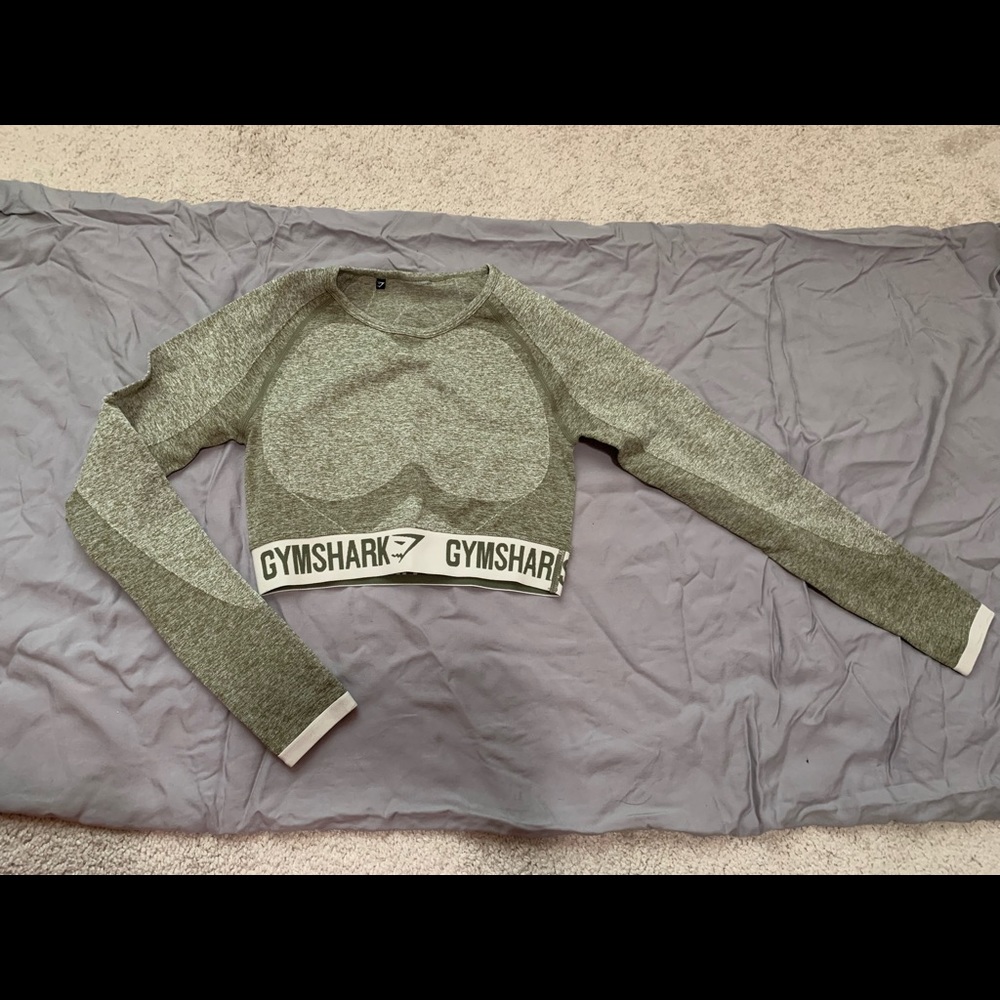 Gymshark long sleeve cropped workout shirt